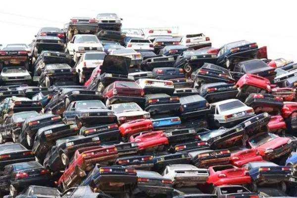 家里有臺(tái)報(bào)廢舊車,該怎么辦?