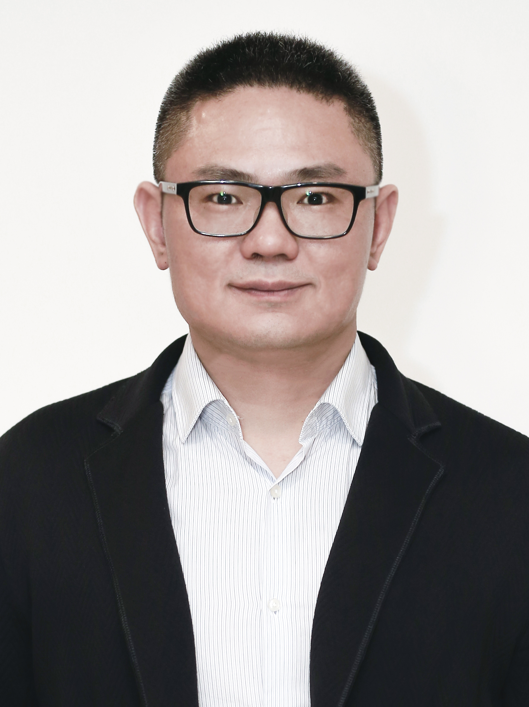 梁鵬飛